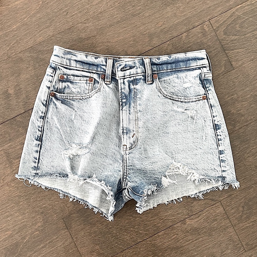 Abercrombie High Rise Mom Short